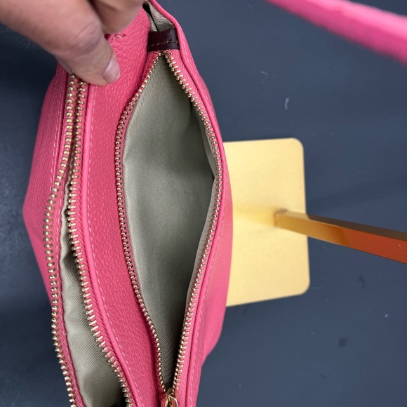 DIVINA FIRENZE
Made in Italy leather pink bag Triple Compartment crossbody - Picture 12 of 13